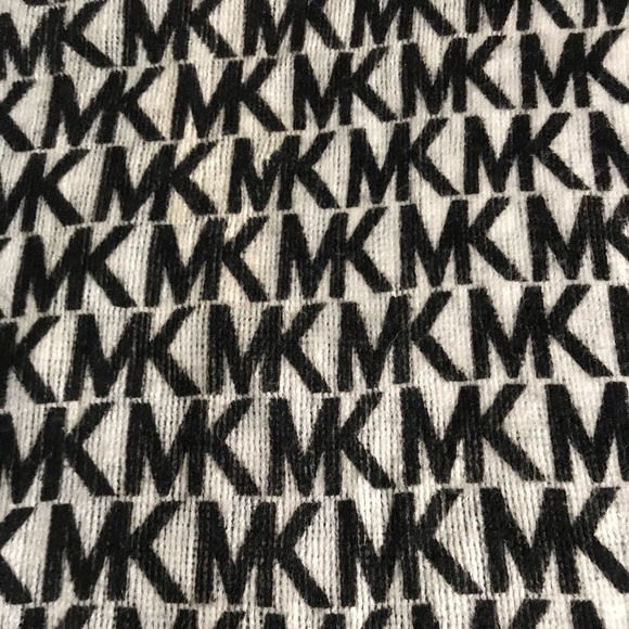Michael Kors Infinity Scarf - Picture 2 of 6